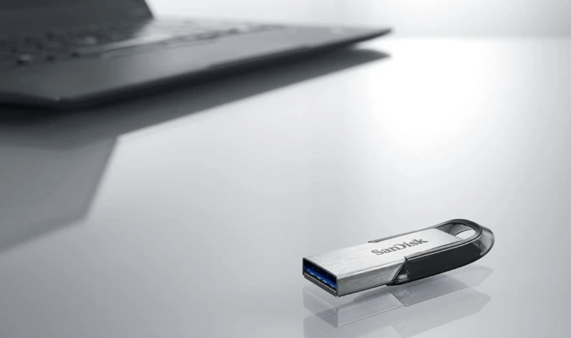 Pendrive SanDisk Cruzer Ultra Flair, 32GB, USB 3.0, srebrno-czarny